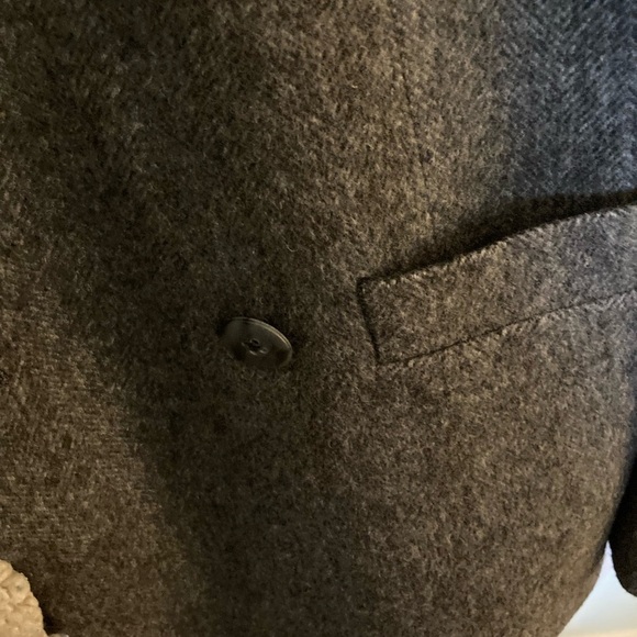 Burberrys’ camel hair double breasted gray skirt suit. Vintage 90’s. Size 6. - Picture 4 of 10